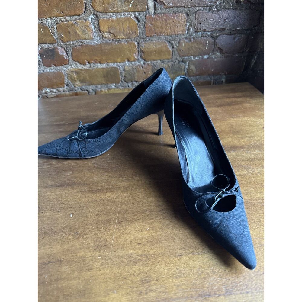Gucci GG Canvas Pointed Toe Pumps Black Monogram Bow Heels Size 8.5B